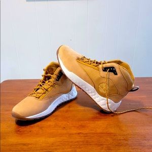 NWOT Timberlands Men’s Solar Wave Lace Up Hikers